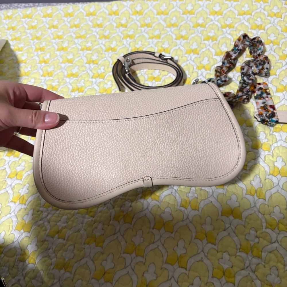 Coachtopia White Wavy Dinky Crossbody - Picture 9 of 15